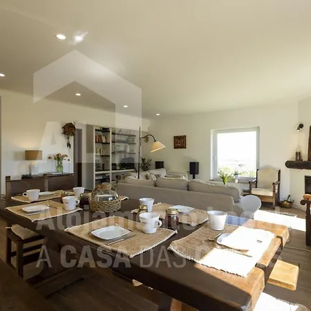 Hilltop Blue Village By Acasadascasas * Santo Isidoro