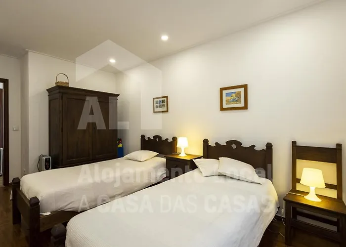 Hilltop Blue Village By Acasadascasas *